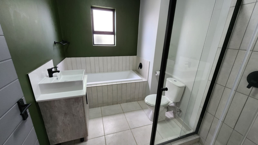 To Let 3 Bedroom Property for Rent in Waterval East North West